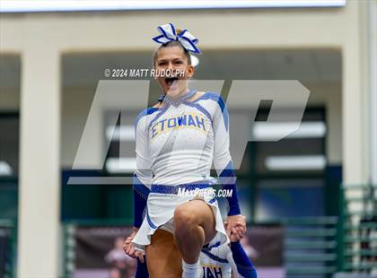 Thumbnail 3 in Etowah (Creekview Classic) photogallery.