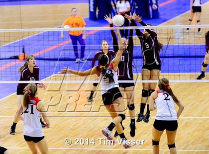 Thumbnail 2 in Idalia vs. Otis (CHSAA 1A Semifinal) photogallery.