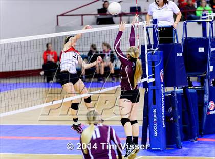 Thumbnail 2 in Idalia vs. Otis (CHSAA 1A Semifinal) photogallery.