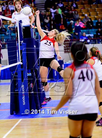 Thumbnail 1 in Idalia vs. Otis (CHSAA 1A Semifinal) photogallery.