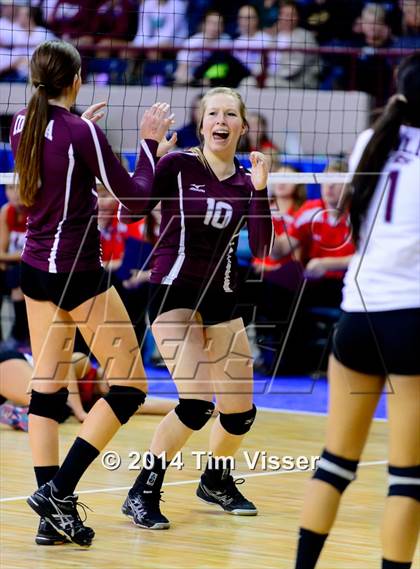 Thumbnail 1 in Idalia vs. Otis (CHSAA 1A Semifinal) photogallery.