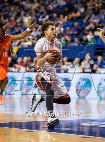Thumbnail 3 in Hopkinsville vs. Owensboro (KHSAA Sweet 16)  photogallery.