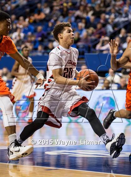 Thumbnail 1 in Hopkinsville vs. Owensboro (KHSAA Sweet 16)  photogallery.