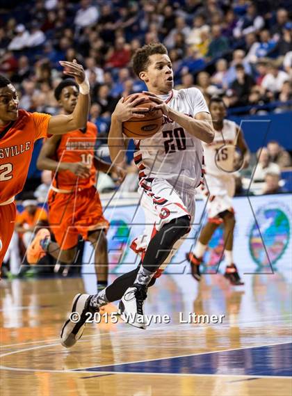 Thumbnail 2 in Hopkinsville vs. Owensboro (KHSAA Sweet 16)  photogallery.