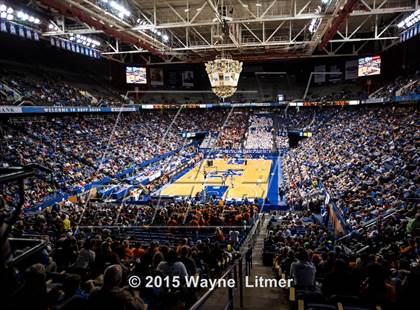 Thumbnail 2 in Hopkinsville vs. Owensboro (KHSAA Sweet 16)  photogallery.