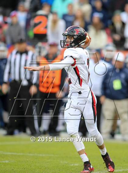 Thumbnail 2 in Pomona v Valor Christian (CHSAA 5A Final) photogallery.