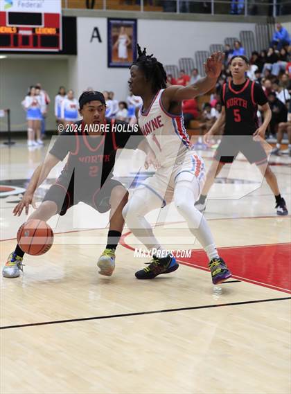 Thumbnail 1 in Fort Wayne North Side vs Fort Wayne Wayne (IHSAA 4A Region 4 Final) photogallery.