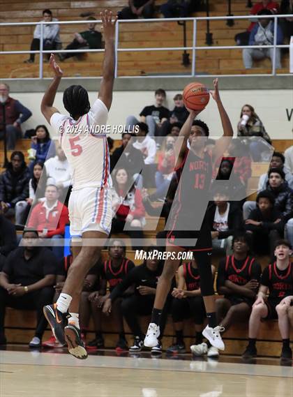 Thumbnail 3 in Fort Wayne North Side vs Fort Wayne Wayne (IHSAA 4A Region 4 Final) photogallery.