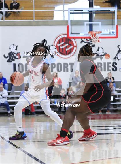 Thumbnail 1 in Fort Wayne North Side vs Fort Wayne Wayne (IHSAA 4A Region 4 Final) photogallery.