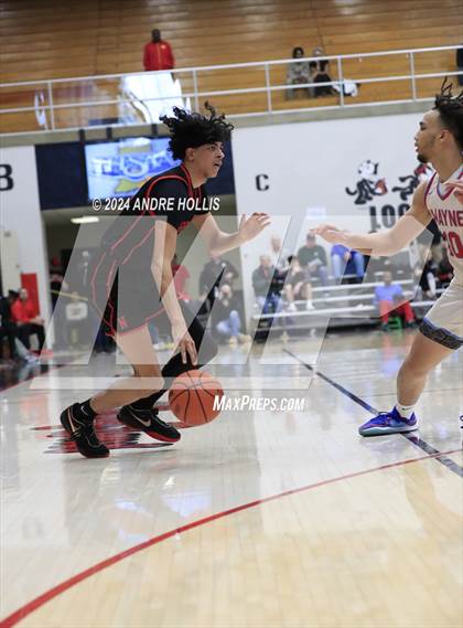 Thumbnail 1 in Fort Wayne North Side vs Fort Wayne Wayne (IHSAA 4A Region 4 Final) photogallery.