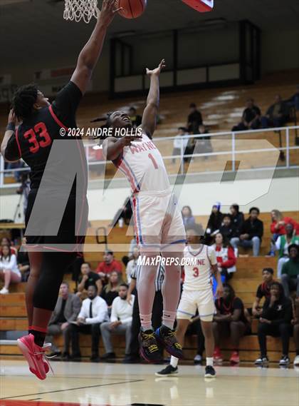 Thumbnail 2 in Fort Wayne North Side vs Fort Wayne Wayne (IHSAA 4A Region 4 Final) photogallery.