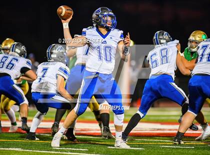 Thumbnail 2 in Yuma Catholic vs. Snowflake (AIA 3A Final) photogallery.
