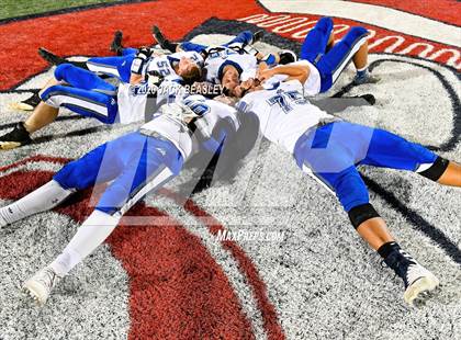 Thumbnail 3 in Yuma Catholic vs. Snowflake (AIA 3A Final) photogallery.