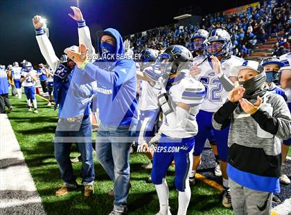 Thumbnail 1 in Yuma Catholic vs. Snowflake (AIA 3A Final) photogallery.