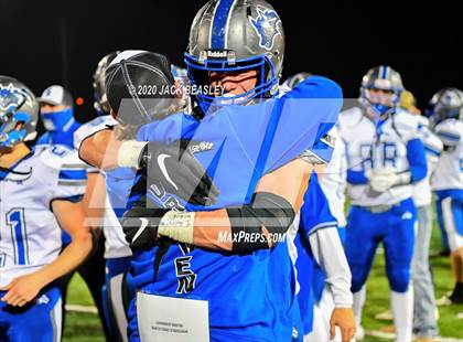 Thumbnail 3 in Yuma Catholic vs. Snowflake (AIA 3A Final) photogallery.
