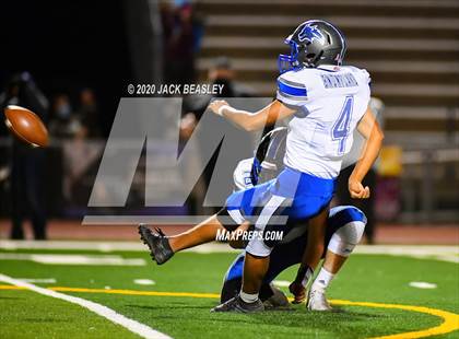 Thumbnail 1 in Yuma Catholic vs. Snowflake (AIA 3A Final) photogallery.