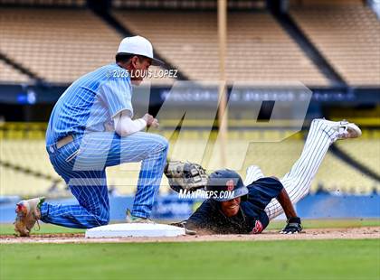Thumbnail 2 in Carson vs. Banning (CIF LA City Section DIV 1 Championship) photogallery.