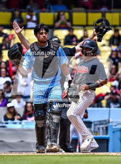 Thumbnail 2 in Carson vs. Banning (CIF LA City Section DIV 1 Championship) photogallery.