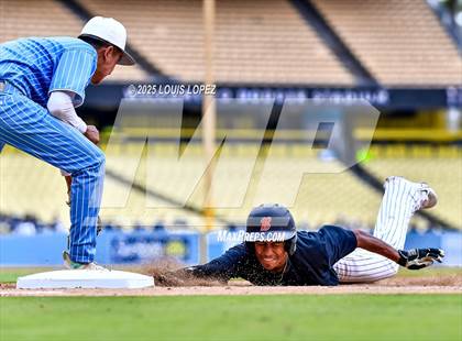 Thumbnail 2 in Carson vs. Banning (CIF LA City Section DIV 1 Championship) photogallery.