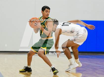 Thumbnail 2 in West Oso vs. Crystal City (UIL 4A Area Playoffs) photogallery.