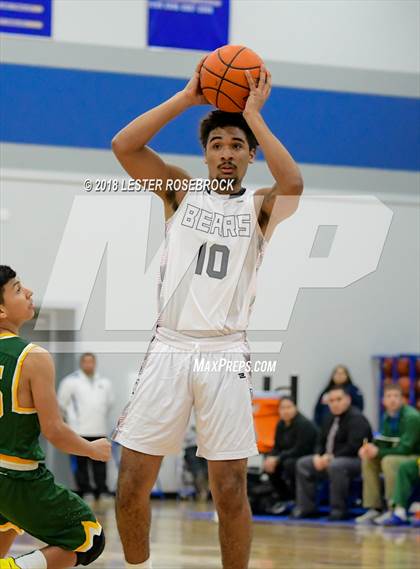 Thumbnail 2 in West Oso vs. Crystal City (UIL 4A Area Playoffs) photogallery.