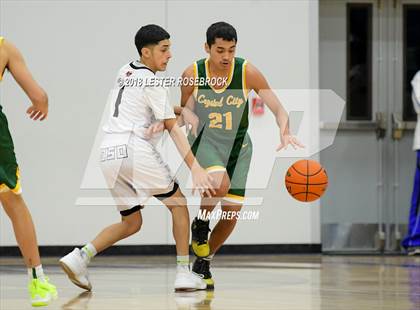 Thumbnail 3 in West Oso vs. Crystal City (UIL 4A Area Playoffs) photogallery.