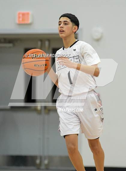 Thumbnail 1 in West Oso vs. Crystal City (UIL 4A Area Playoffs) photogallery.