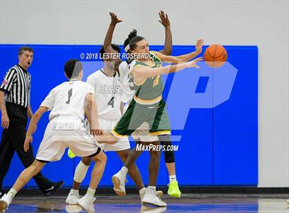 Thumbnail 2 in West Oso vs. Crystal City (UIL 4A Area Playoffs) photogallery.
