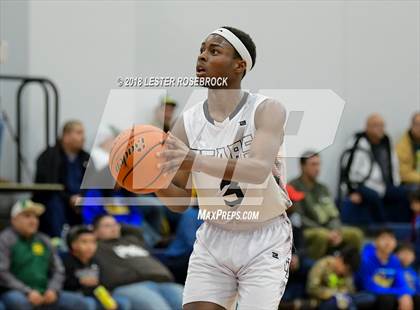 Thumbnail 2 in West Oso vs. Crystal City (UIL 4A Area Playoffs) photogallery.