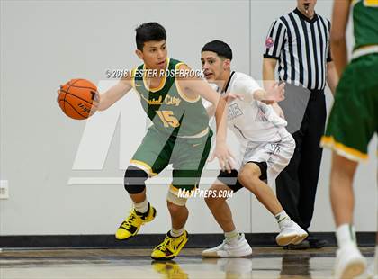 Thumbnail 1 in West Oso vs. Crystal City (UIL 4A Area Playoffs) photogallery.