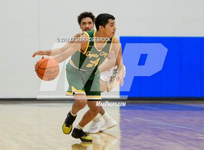 Thumbnail 2 in West Oso vs. Crystal City (UIL 4A Area Playoffs) photogallery.
