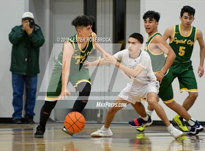 Thumbnail 1 in West Oso vs. Crystal City (UIL 4A Area Playoffs) photogallery.