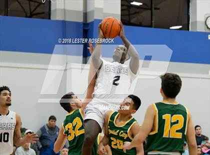 Thumbnail 3 in West Oso vs. Crystal City (UIL 4A Area Playoffs) photogallery.