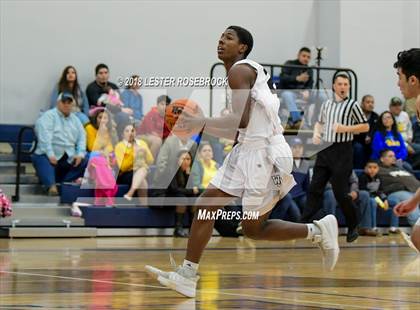 Thumbnail 2 in West Oso vs. Crystal City (UIL 4A Area Playoffs) photogallery.