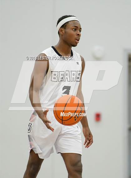 Thumbnail 3 in West Oso vs. Crystal City (UIL 4A Area Playoffs) photogallery.
