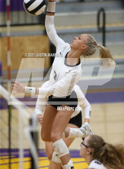 Thumbnail 3 in Bauxite @ Fountain Lake photogallery.