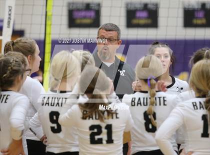 Thumbnail 3 in Bauxite @ Fountain Lake photogallery.