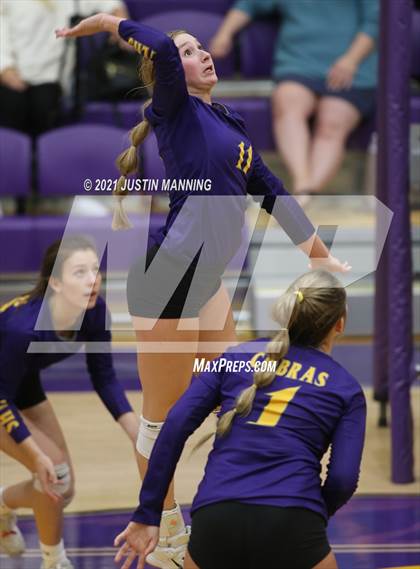 Thumbnail 2 in Bauxite @ Fountain Lake photogallery.
