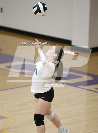 Thumbnail 3 in Bauxite @ Fountain Lake photogallery.