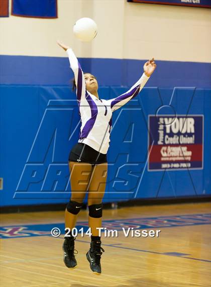 Thumbnail 3 in Arvada West vs. Cherry Creek photogallery.