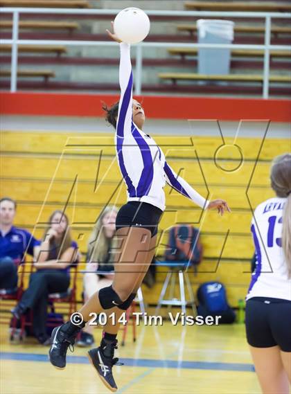 Thumbnail 1 in Arvada West vs. Cherry Creek photogallery.