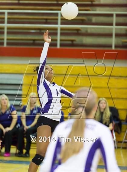 Thumbnail 2 in Arvada West vs. Cherry Creek photogallery.