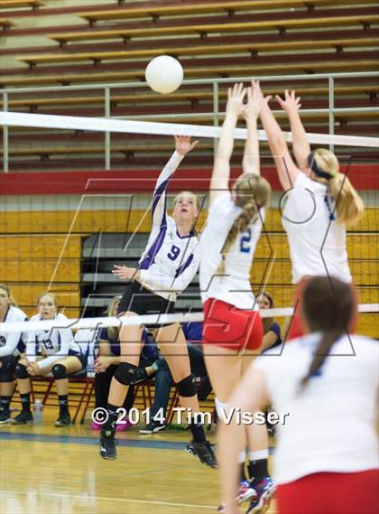 Thumbnail 1 in Arvada West vs. Cherry Creek photogallery.