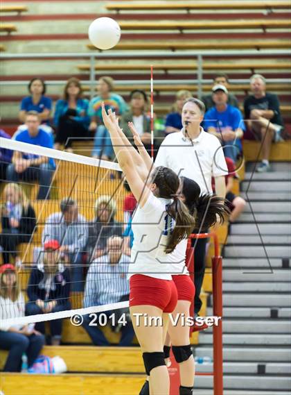 Thumbnail 2 in Arvada West vs. Cherry Creek photogallery.