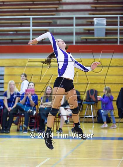 Thumbnail 3 in Arvada West vs. Cherry Creek photogallery.