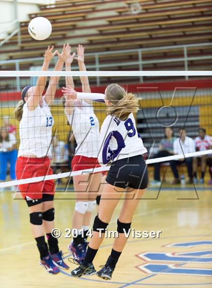 Thumbnail 2 in Arvada West vs. Cherry Creek photogallery.