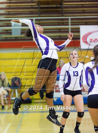 Thumbnail 1 in Arvada West vs. Cherry Creek photogallery.