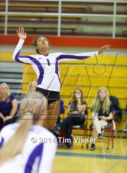 Thumbnail 3 in Arvada West vs. Cherry Creek photogallery.