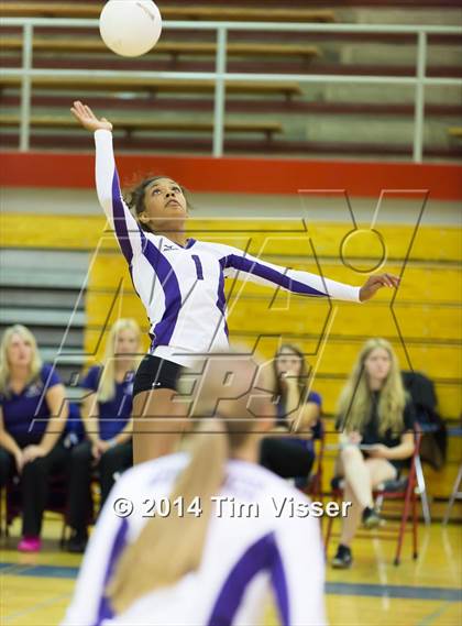 Thumbnail 1 in Arvada West vs. Cherry Creek photogallery.