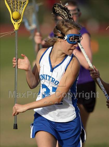 Thumbnail 3 in McCallum/Anderson vs. Johnson photogallery.